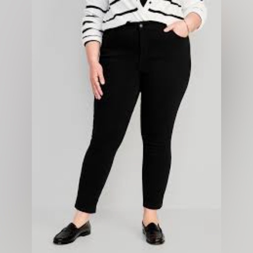 Old NAVY High-Waisted Wow Super-Skinny Black-Wash Ankle Jeans-PLUS SIZE-SHORT
